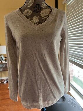 Talbots Neutral Floral Knit Top in Beige and Taupe